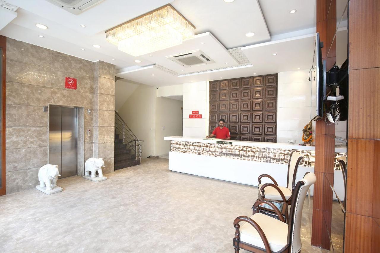 Capital O 8510 Welcome Inn Амритсар Екстериор снимка