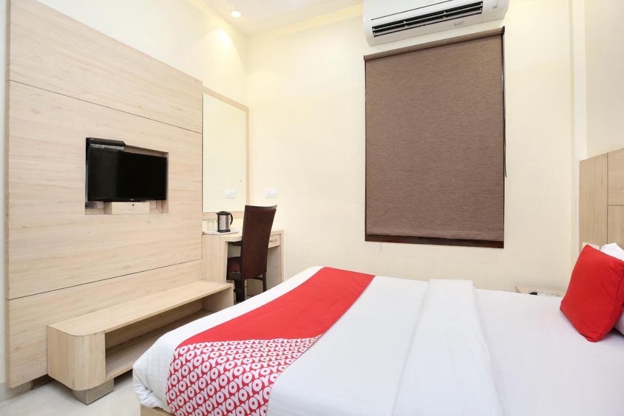 Capital O 8510 Welcome Inn Амритсар Екстериор снимка