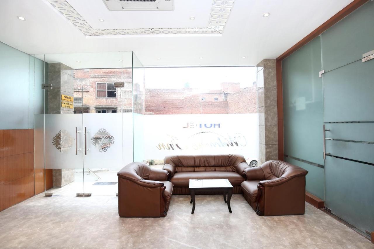 Capital O 8510 Welcome Inn Амритсар Екстериор снимка