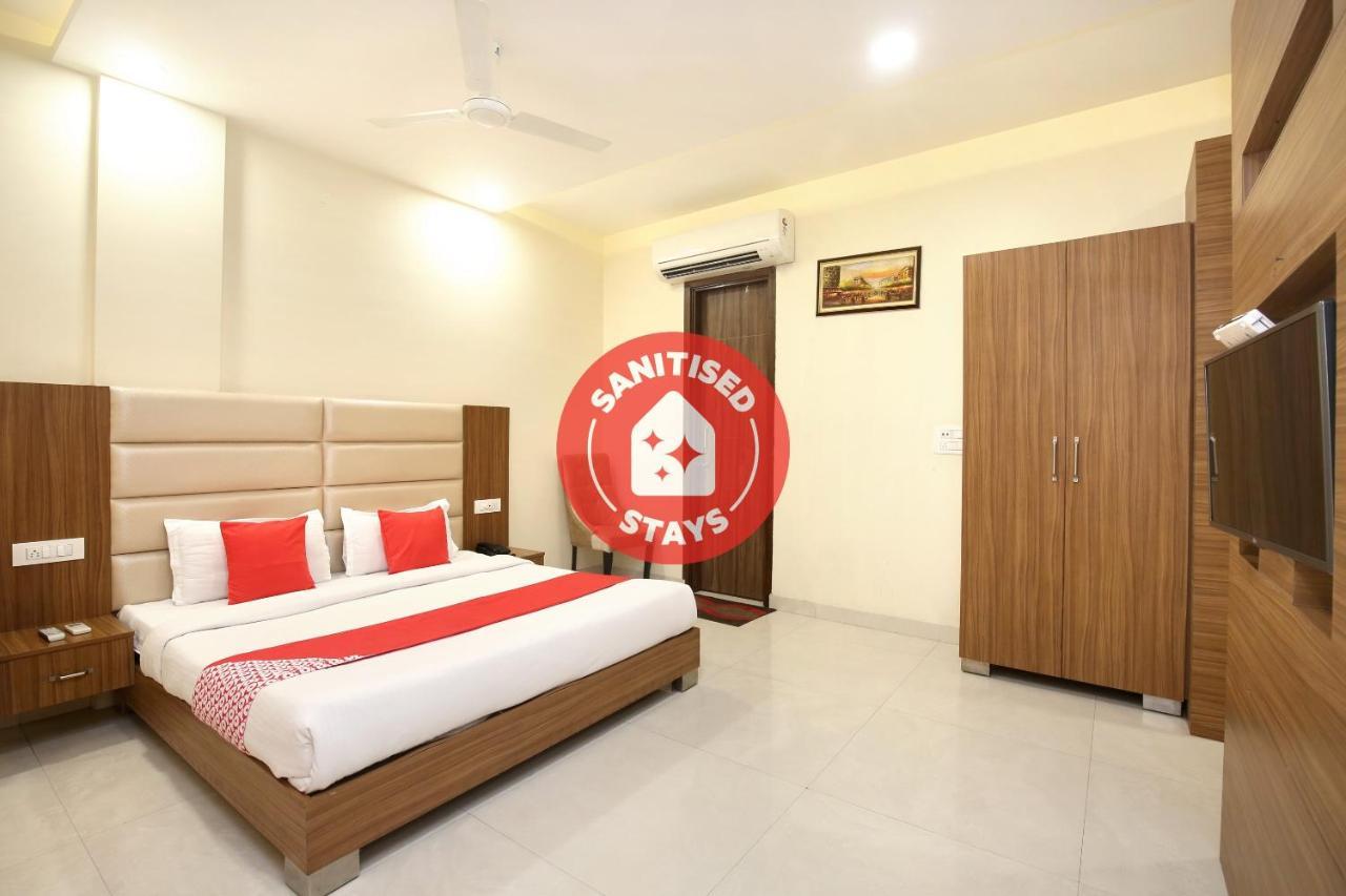 Capital O 8510 Welcome Inn Амритсар Екстериор снимка