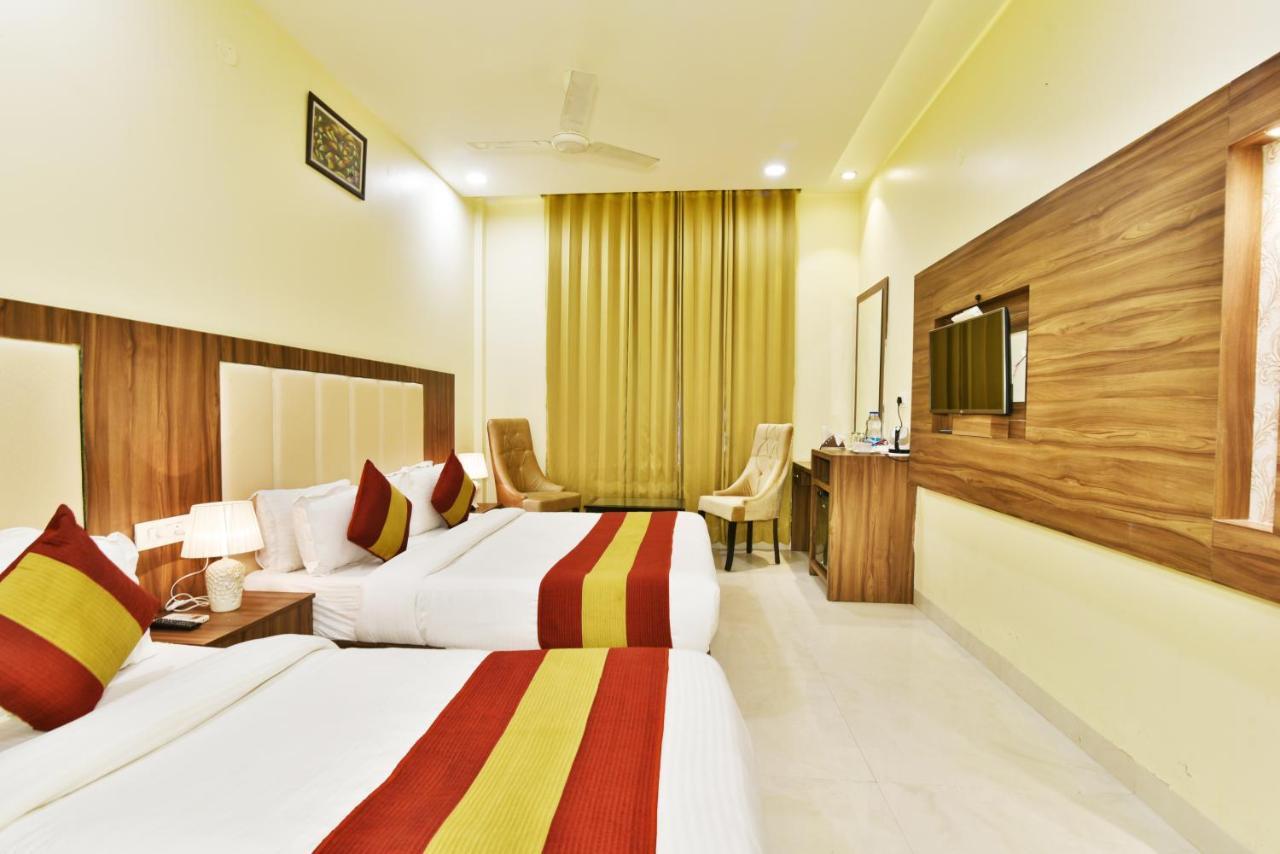 Capital O 8510 Welcome Inn Амритсар Екстериор снимка